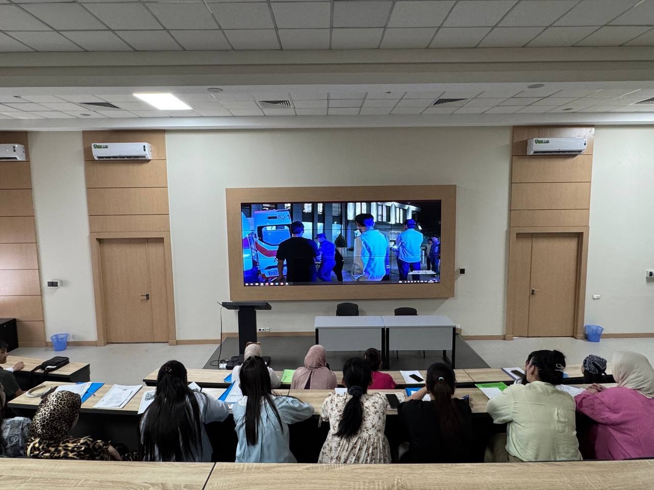 Toshkent arxitektura-qurilish universitetida “Dolzarb 90 kun” loyihasi doirasida “Kino kechasi” filimlar namoyishi o‘tkazildi